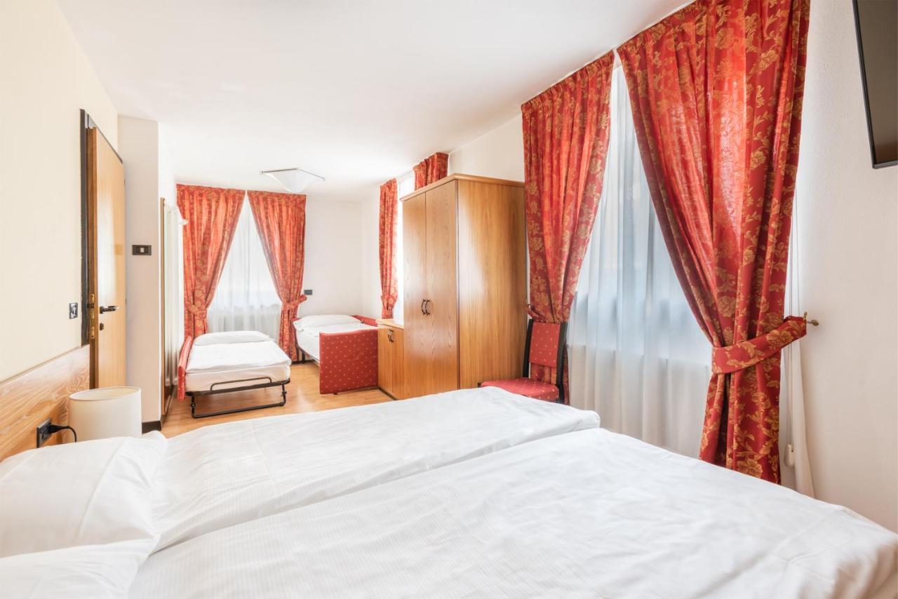 Hotel Alpina Madonna Zewnętrze zdjęcie
